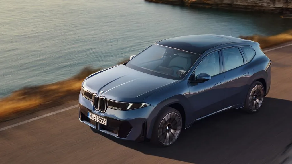 BMW iX3 تظهر أخيراً بعد عام من الانتظار والسرية