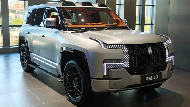 يانغ وانغ الفاخرة من BYD تشقّ طريقها إلى أوروبا في عام 2026