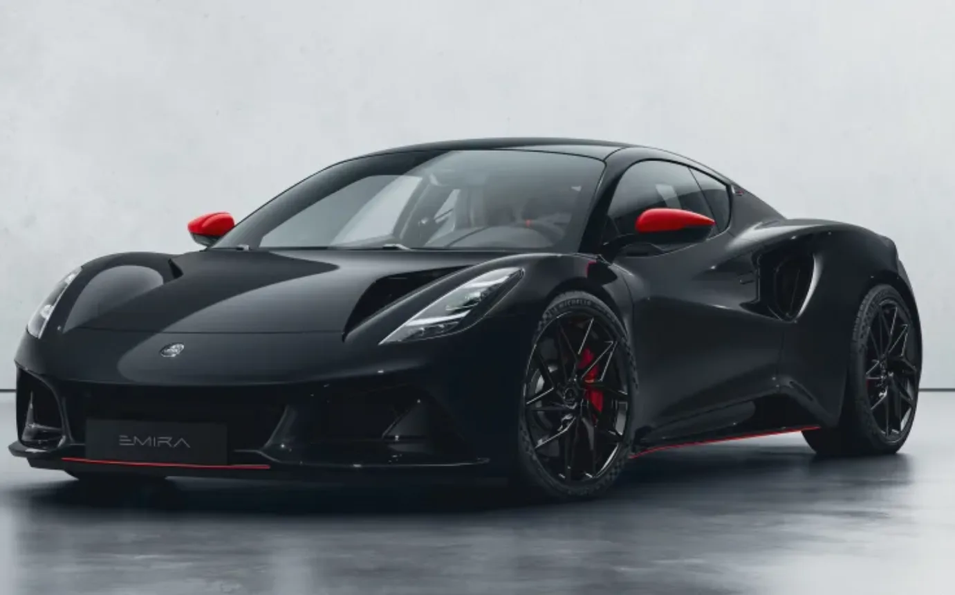 لوتس إميرا تتألق بنسخة V6 Turbo SE وتخطط لإصدار هجين ونسخة مكشوفة قريبًا