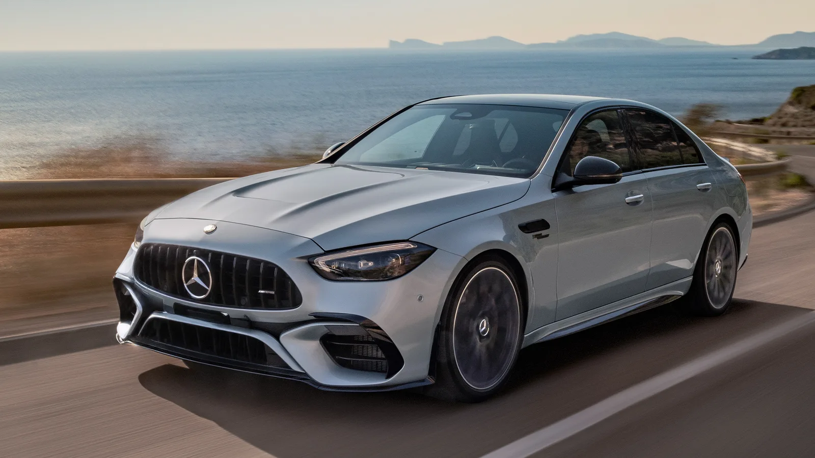 مرسيدس-AMG تُنهي اعتمادها على المحرك الهجين رباعي الأسطوانات