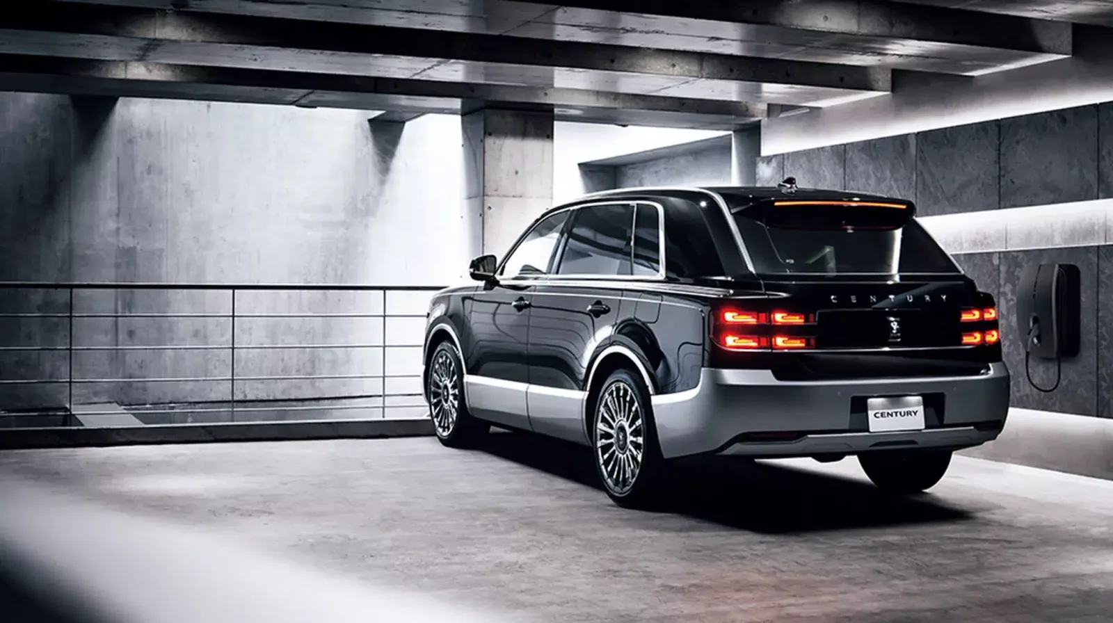تويوتا تكشف عن SUV فاخرة بميزة تعتيم النوافذ لحماية خصوصية الركاب