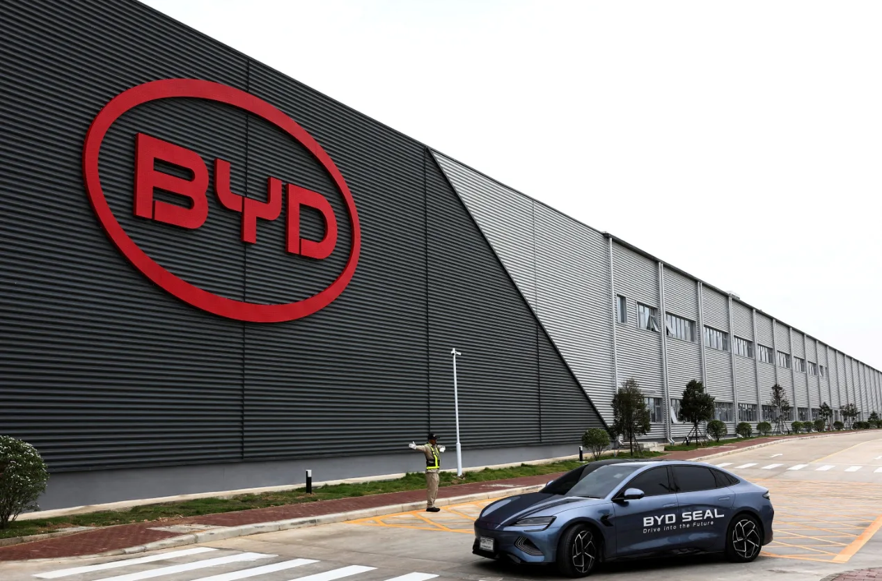 BYD تتفوق على المنافسين وترد على الانتقادات بالحلول التقنية