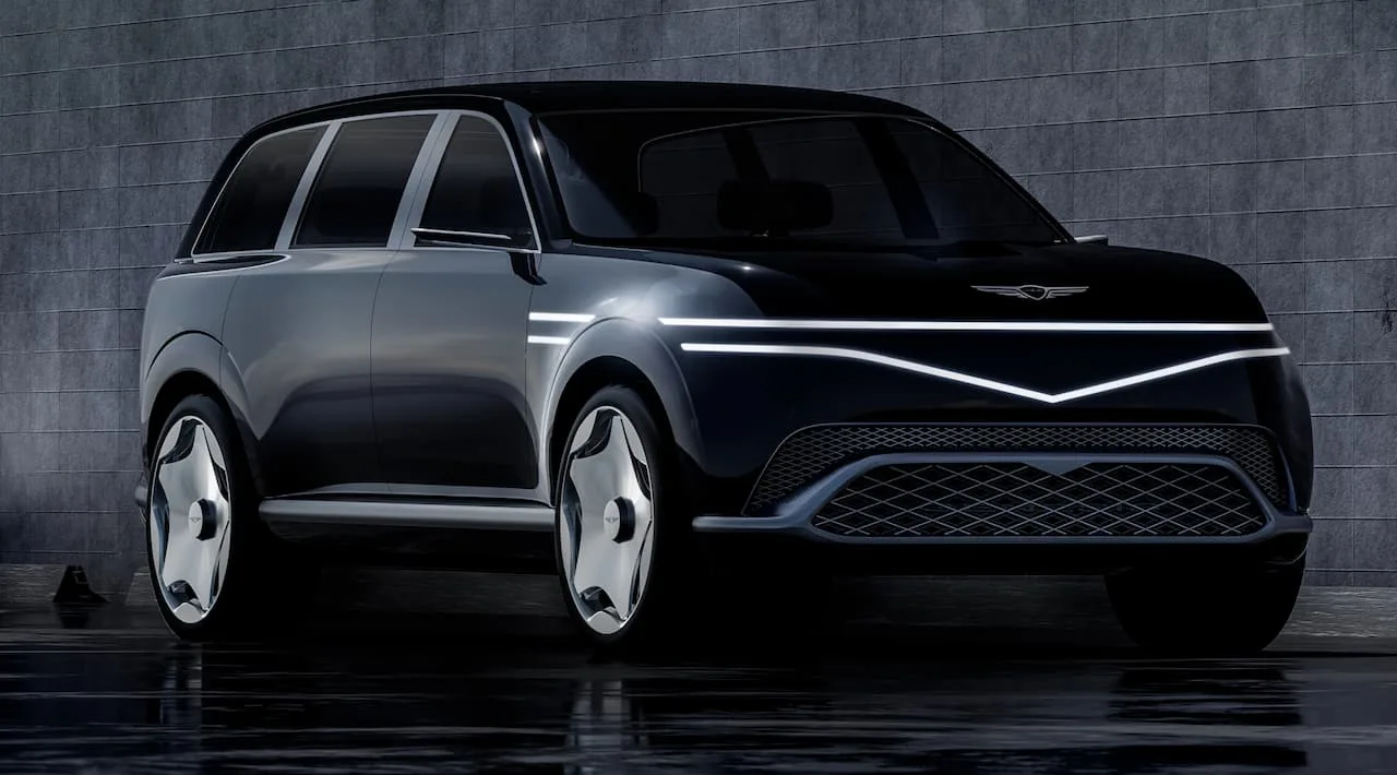 رؤية أولى لجينيسيس GV90 EV 2026 على حلبة الاختبار