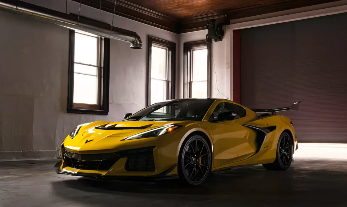 شيفروليه كورفيت ZR1 2025: استئناف قبول الطلبات والإنتاج المتوقع في مايو