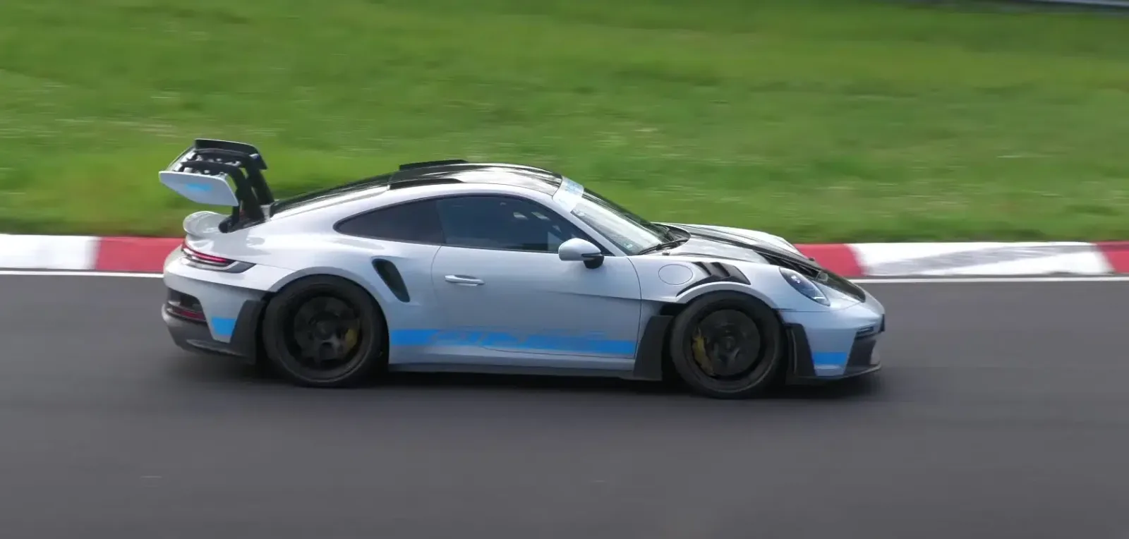 السعر الجديد لبورش 911 GT2 RS يثير الجدل