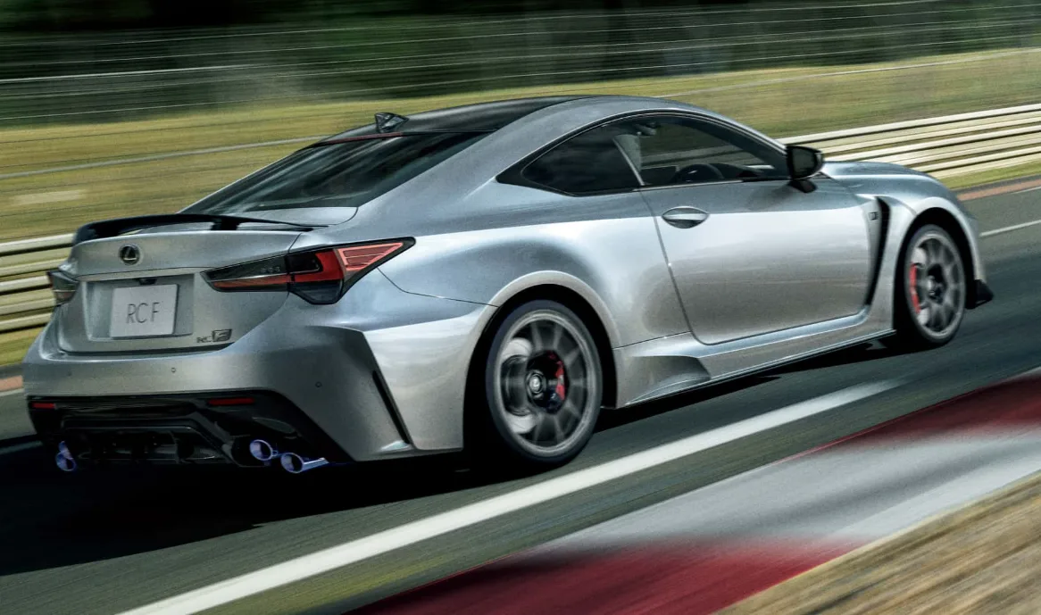 إيقاف إنتاج سيارات Lexus RC و RC F مع إصدار النسخة النهائية