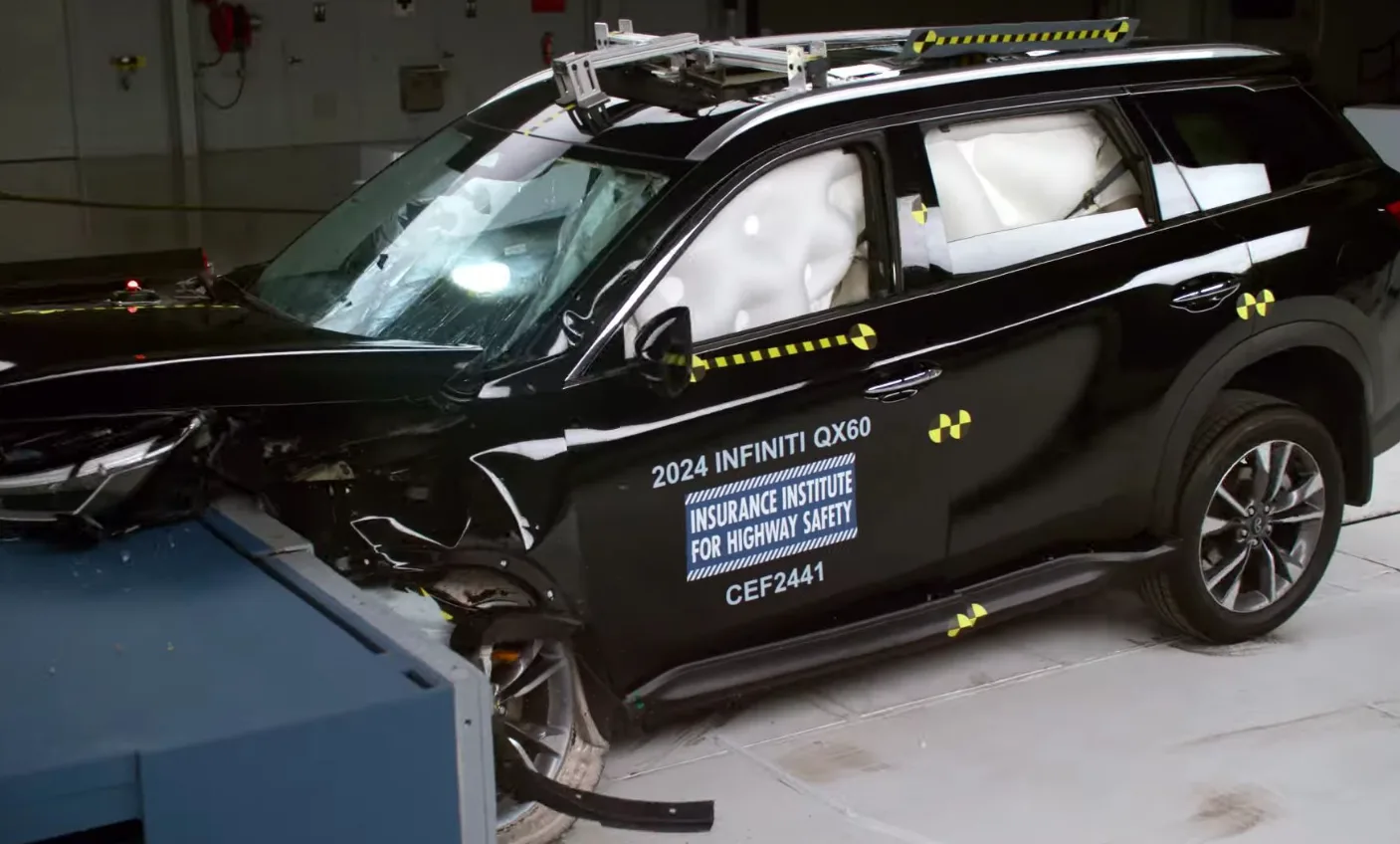 إنفينيتي QX60 2025 تحصد جائزة أعلى تصنيف للأمان