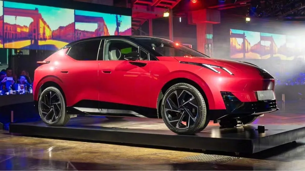 إطلاق لينك أند كو Z20 الكروس أوفر الفاست باك في الصين