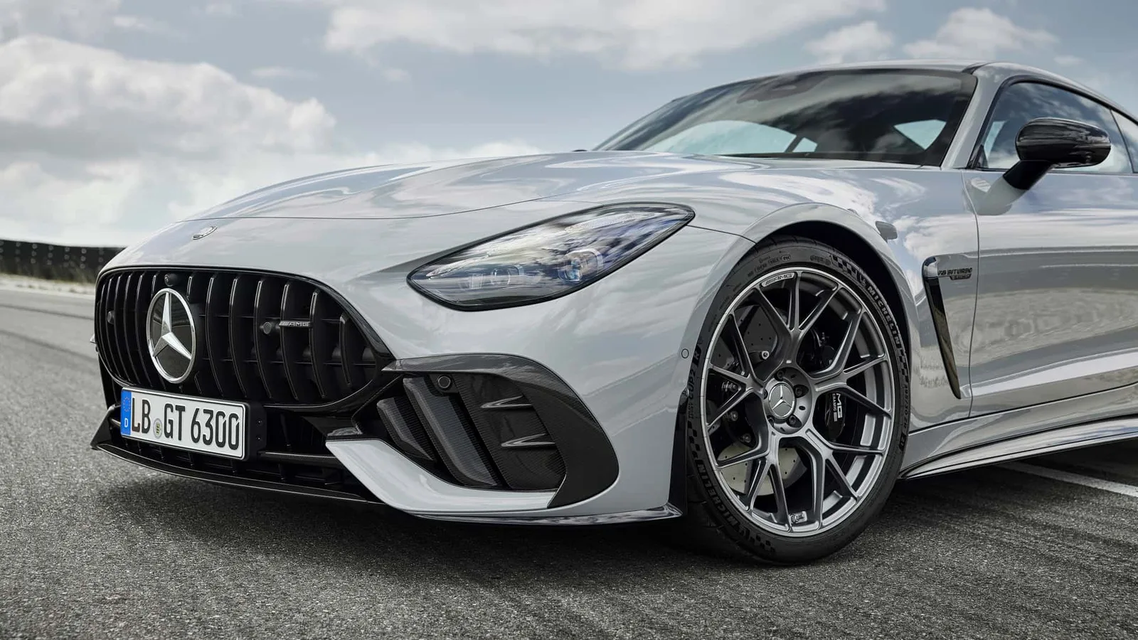 مراجعة سيارة مرسيدس AMG GT63 كوبيه 2024