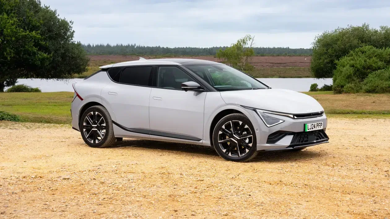 مواصفات كيا EV6 موديل 2025: تصميم عصري وأداء كهربائي مميز