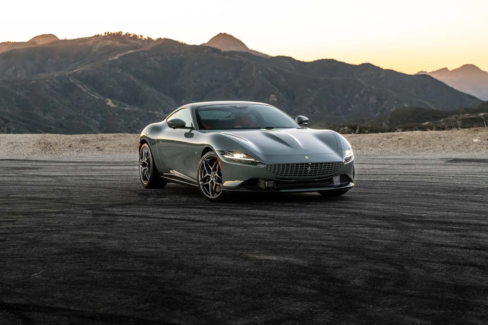 فيراري توقف إنتاج SF90 سترادالي و812 GTS، ولاحقاً روما