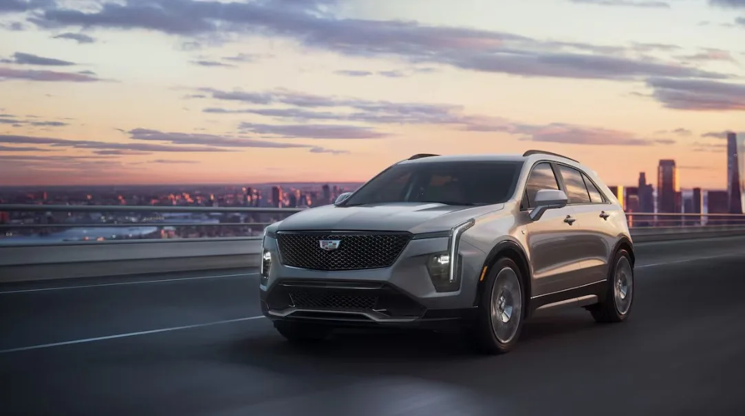 كاديلاك XT4 2024: تألق في فئة سيارات الدفع الرباعي المدمجة