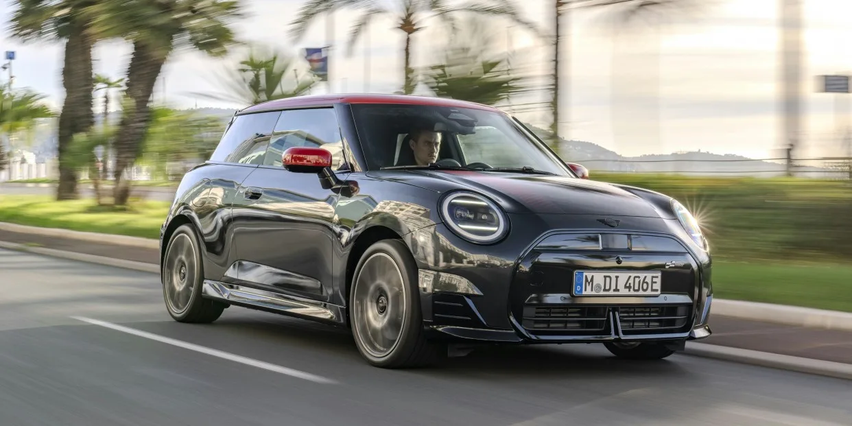 الكشف عن ميني كوبر S JCW الرياضية