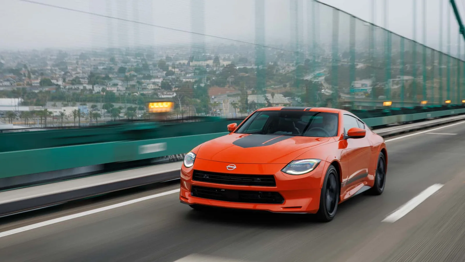 إصدار نيسان Z Heritage يشيد بتراث داتسون 240Z الخالد