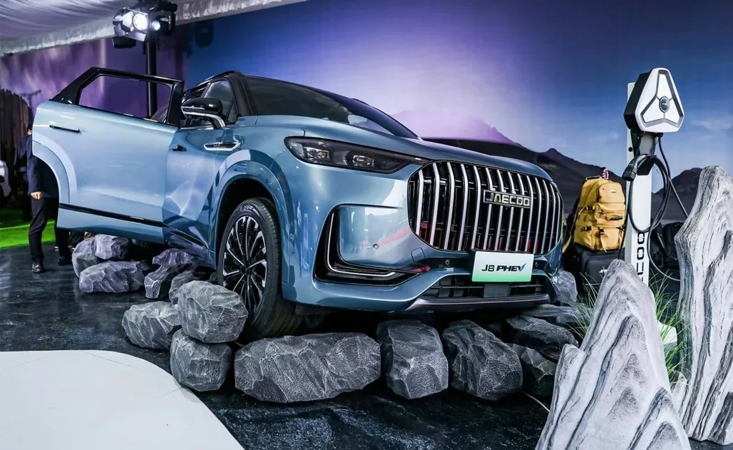 الكشف عن JAECOO J8 PHEV في معرض بكين