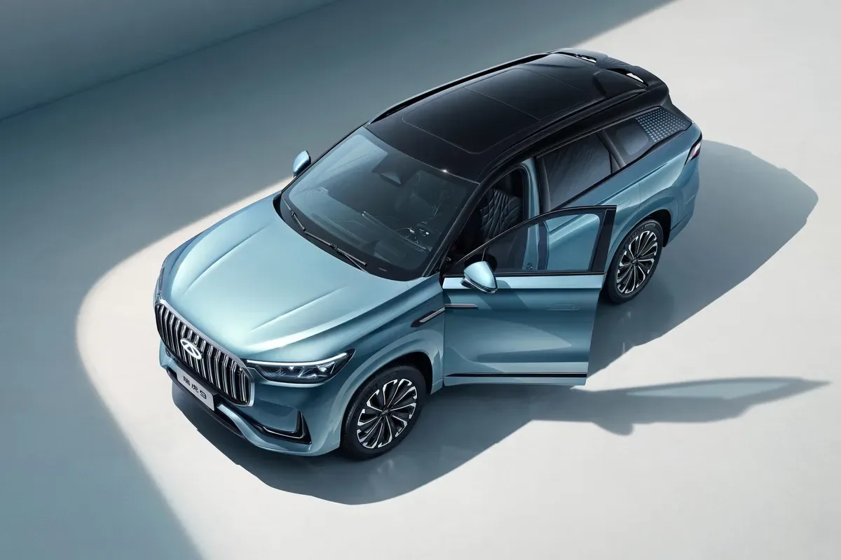 الكشف ولأول مرة عن سيارة شيري تيجو 9 PHEV في معرض بكين للسيارات!