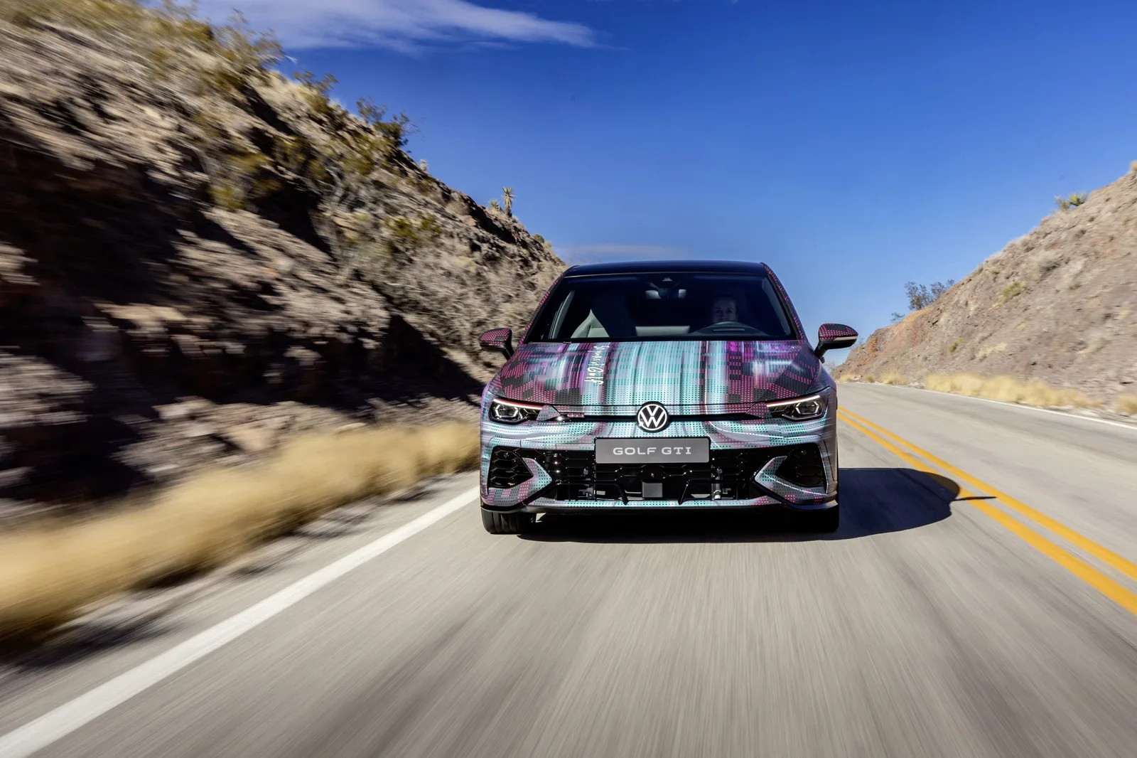 كشف الستار عن جولف GTI 2025: تحديث مذهل يقدمها فولكس فاجن