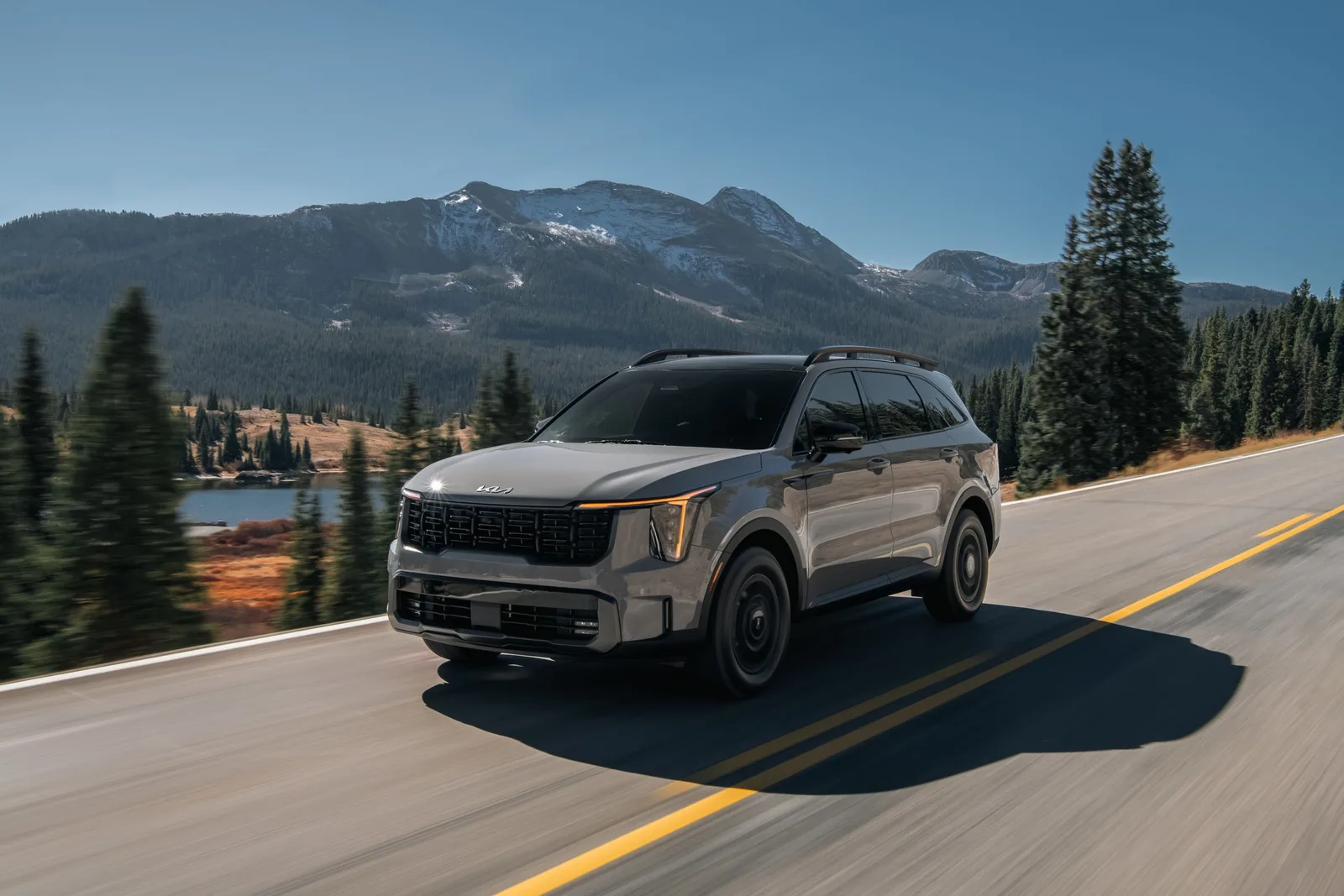 تعرف على مواصفات سيارة الـ SUV كيا سورينتو 2024