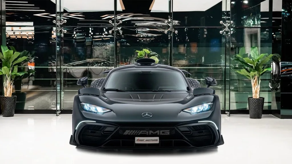 نسخة من مرسيدس AMG One معروضة للبيع في دبي بقيمة تتجاوز 5 مليون دولار