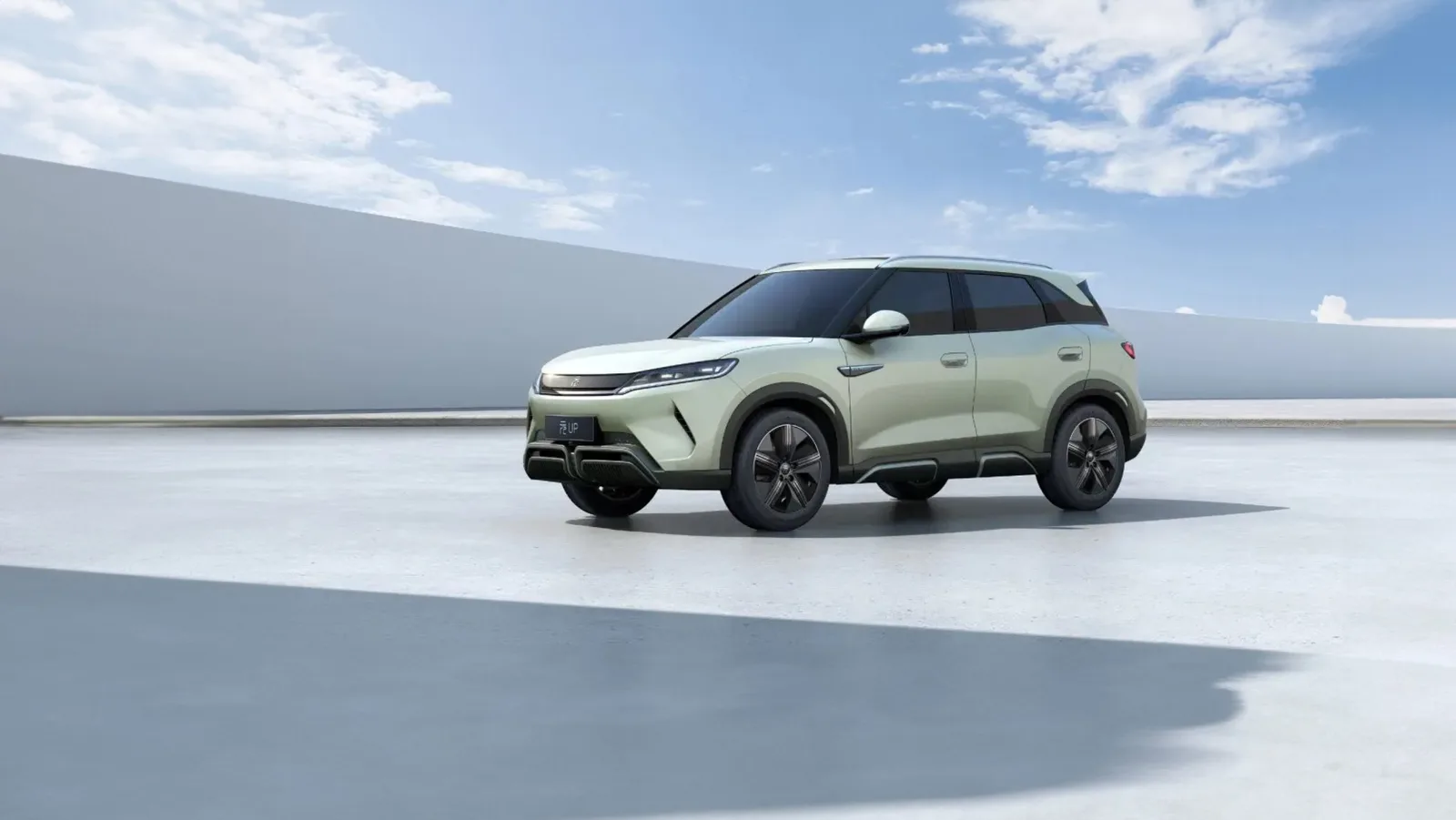 BYD Yuan UP السيارة الكهربائية الجديدة بالكامل