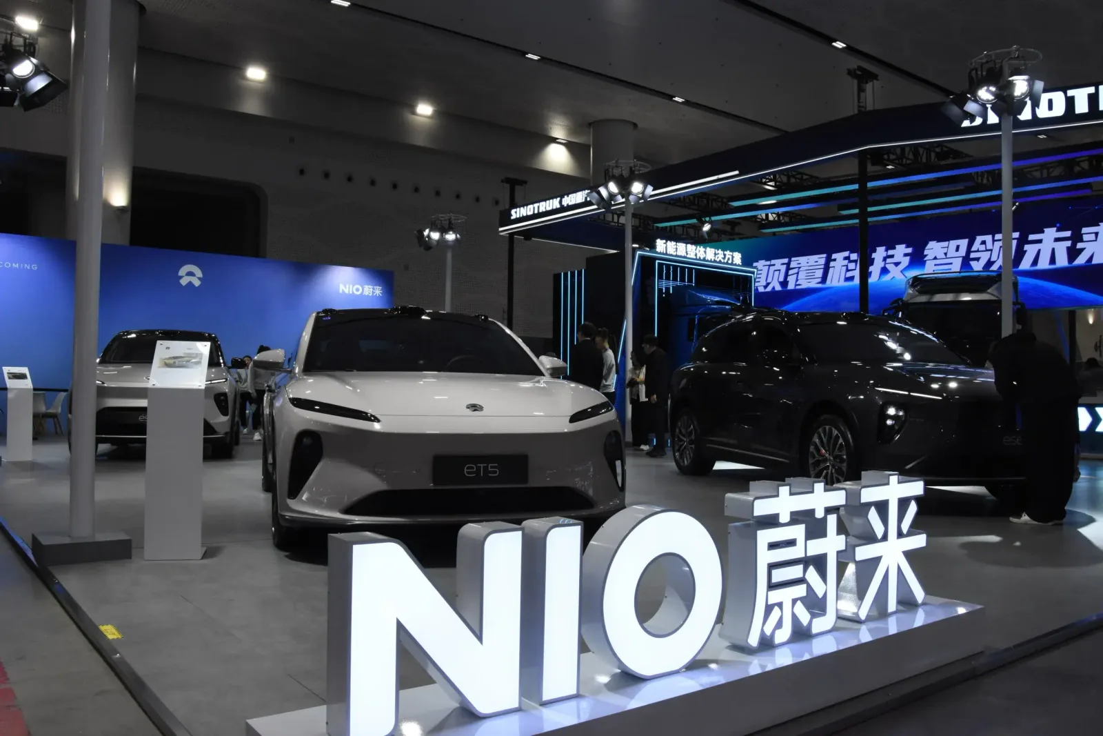 تعلن شركة Nio عن إغلاق صفقة استثمارية بقيمة 2.2 مليار دولار